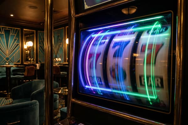 Бесплатные вращения на слотах Pokerdom